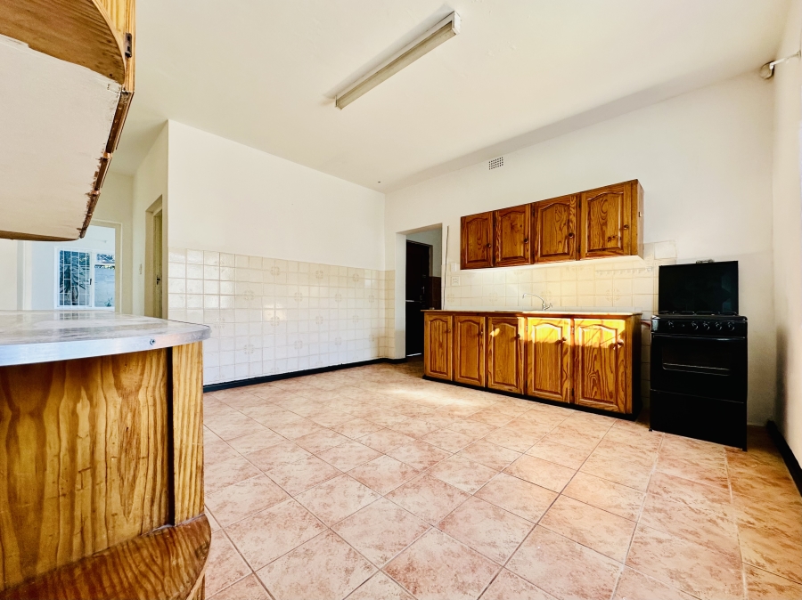 6 Bedroom Property for Sale in Onrus Western Cape